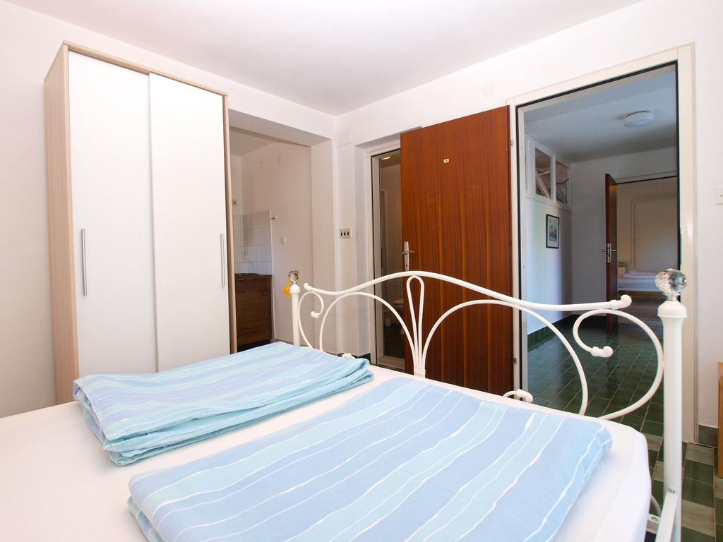 Apartments Zorka 1421 Pjescana Uvala Exterior photo
